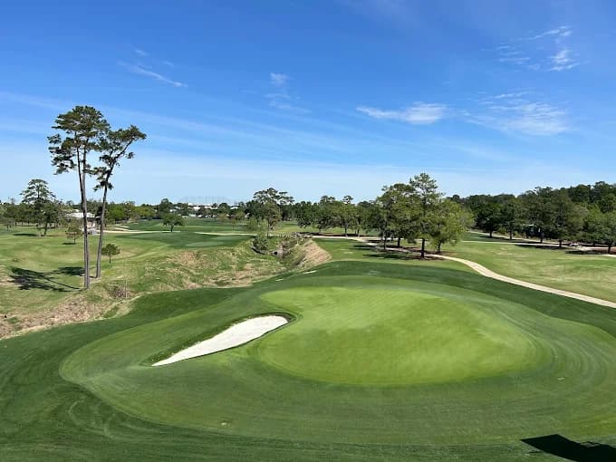 Memorial Park Golf Course and Driving Range