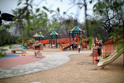 Roy Guerrero Metropolitan Park Plaza