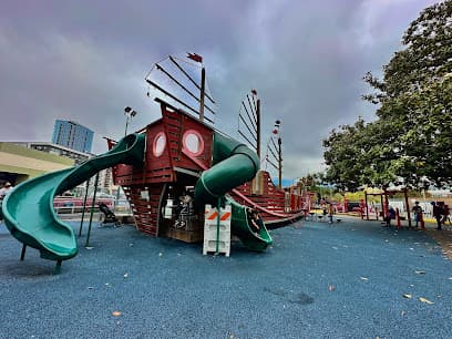 Lincoln Square Park
