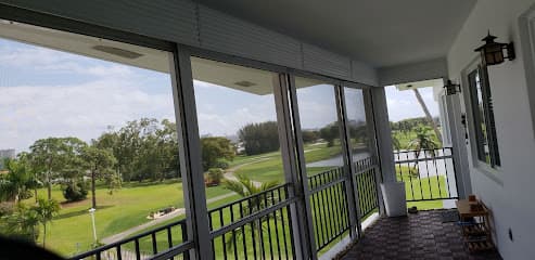 Country Club Manor