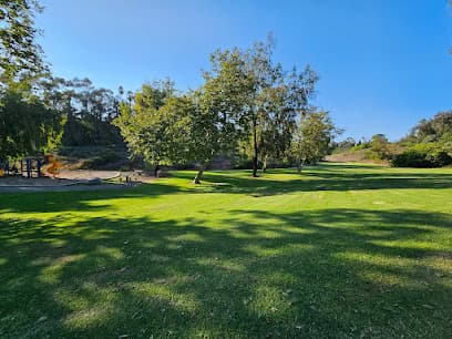 Paseo Del Rey Park