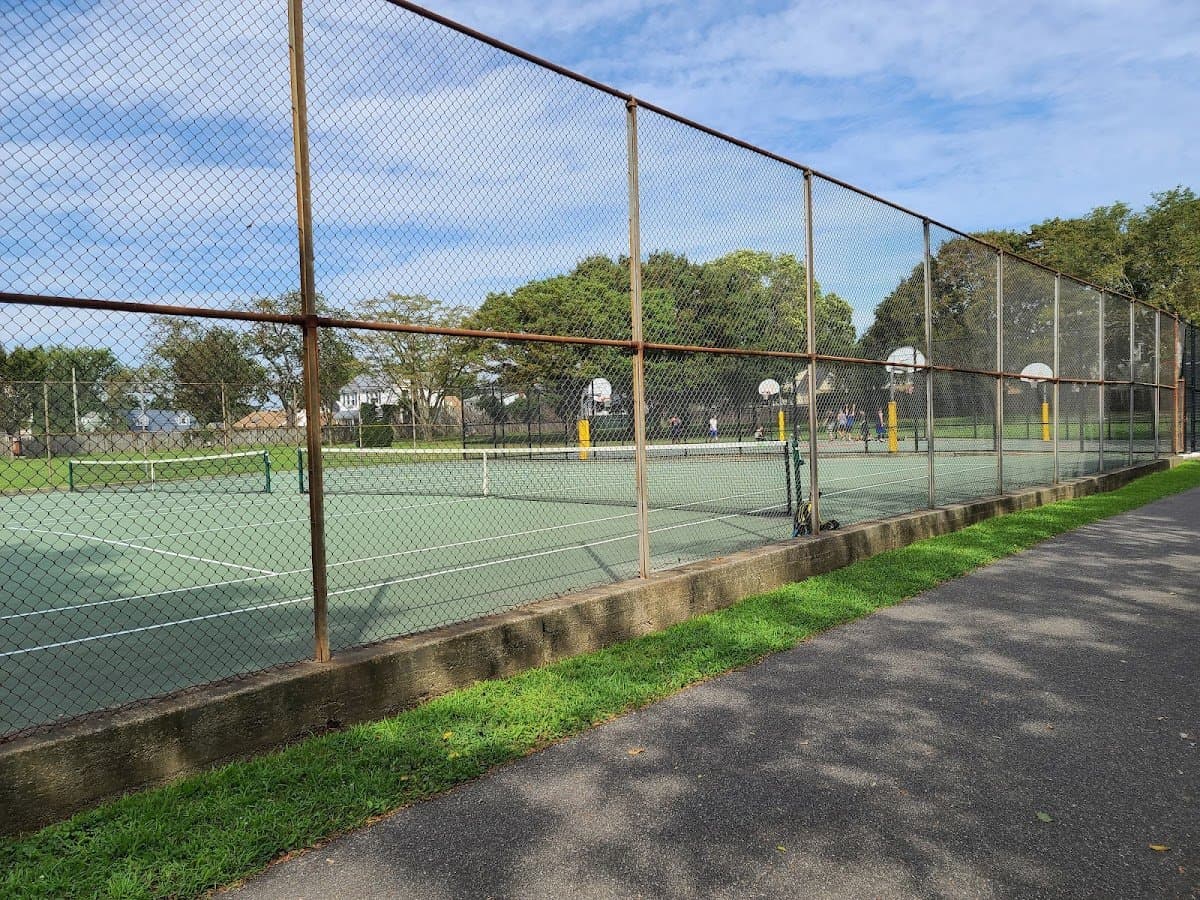 Senator J.D. Caemmerer Park Tennis Courts