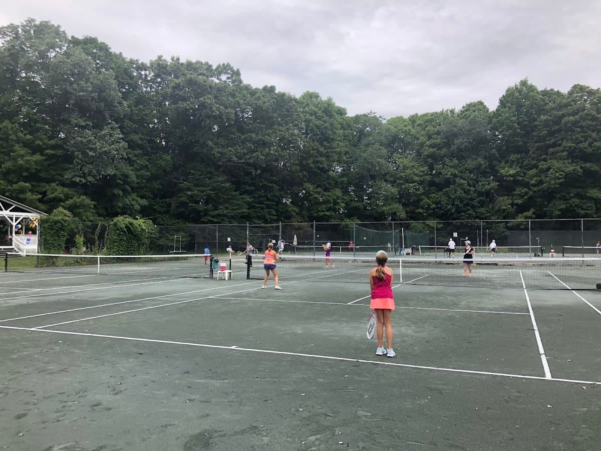 New Milford Tennis & Swim Club (Tennis Court)
