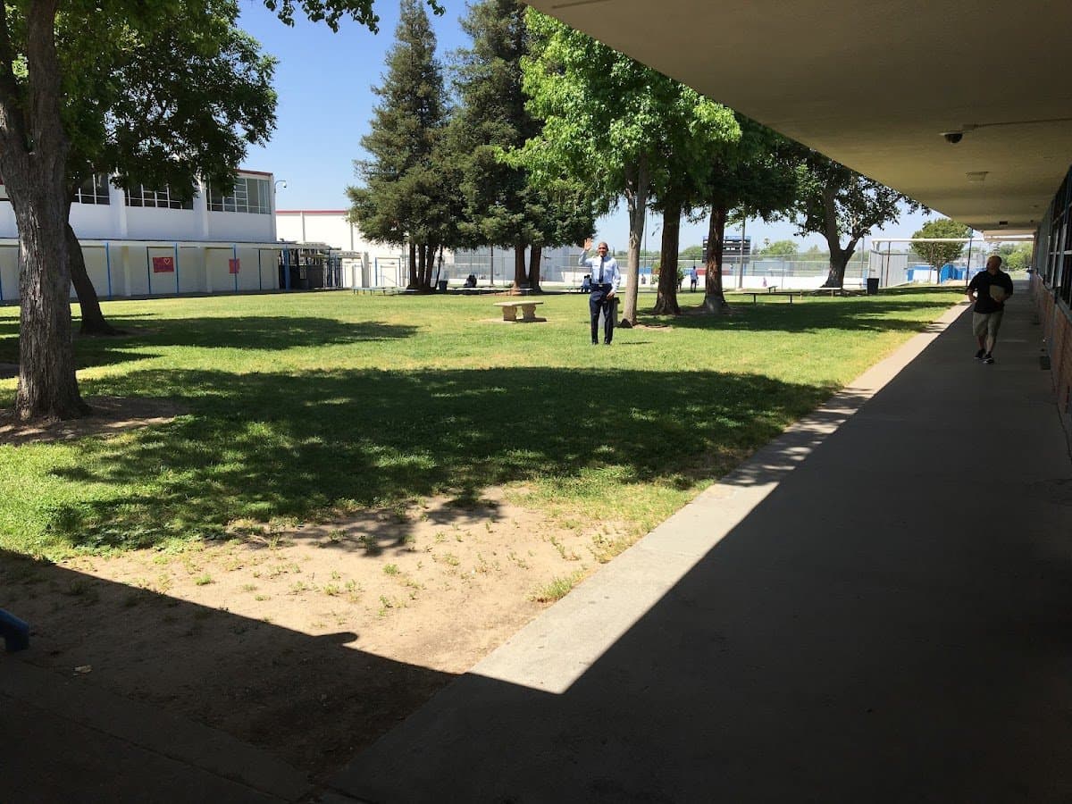 Highlands Recreation District Tennis Court 1 & Gym (Tennis Court)