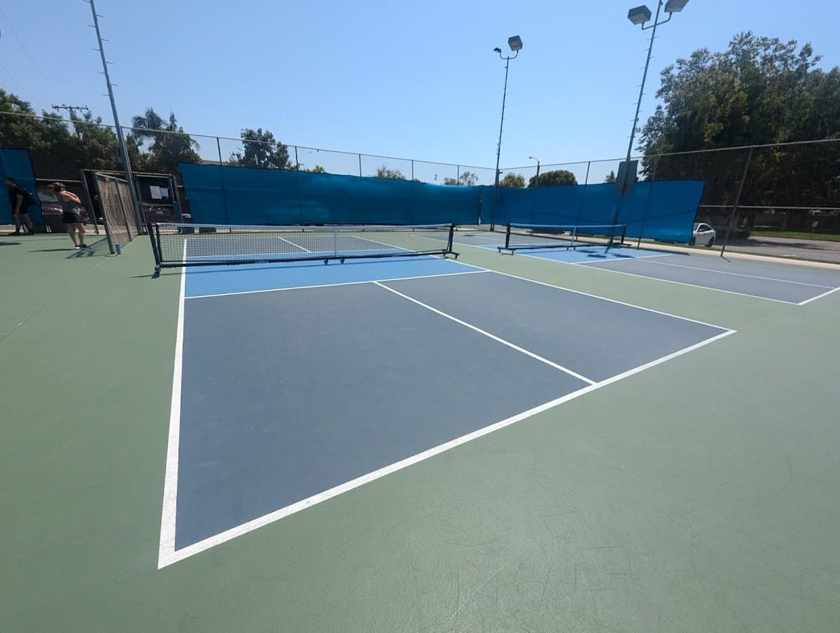 Tuffree Hill Park (Tennis Court)