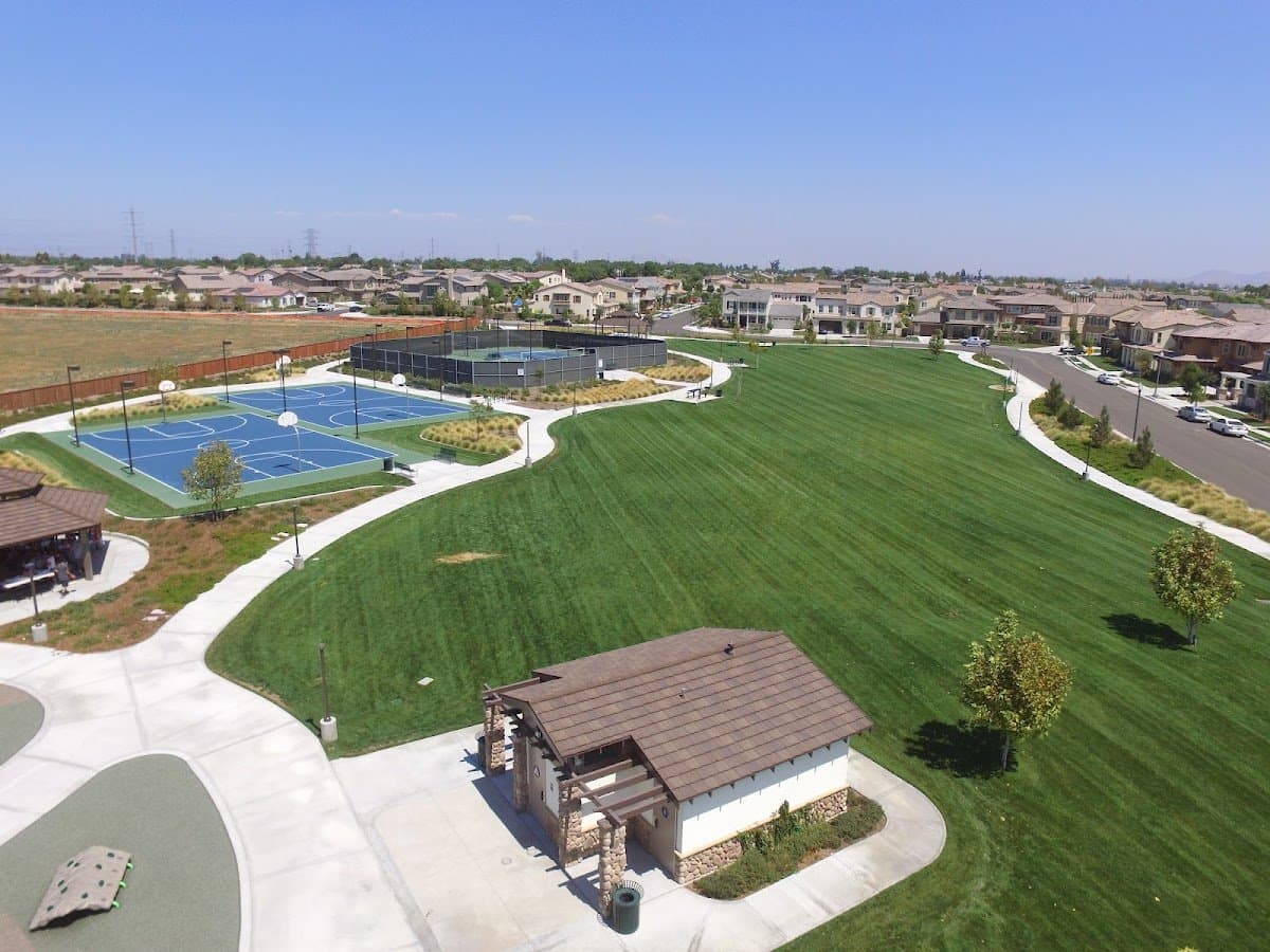 Olympic Park - Chino